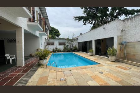 Casa para alugar com 350m², 6 quartos e 3 vagasÁrea externa