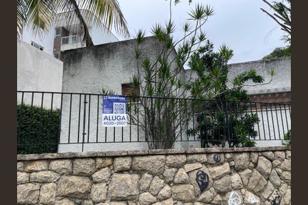 Casa para alugar com 350m², 6 quartos e 3 vagasPlaquinha