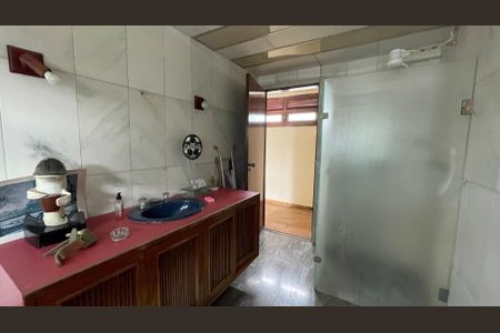 Casa para alugar com 350m², 6 quartos e 3 vagasBanheiro Social
