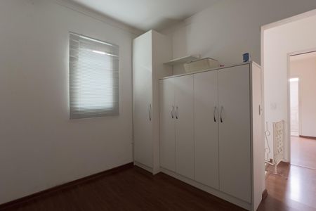 Casa à venda com 180m², 2 quartos e sem vagaEscritório