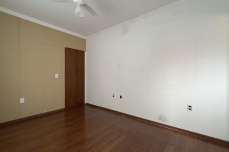 Casa à venda com 180m², 2 quartos e sem vagaSuíte