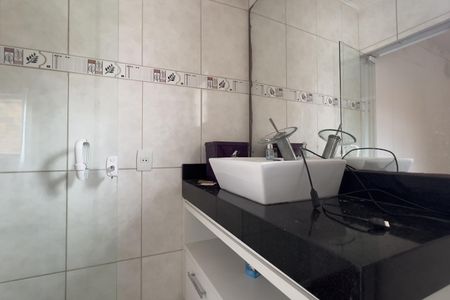 Casa à venda com 180m², 2 quartos e sem vagaBanheiro da Suíte