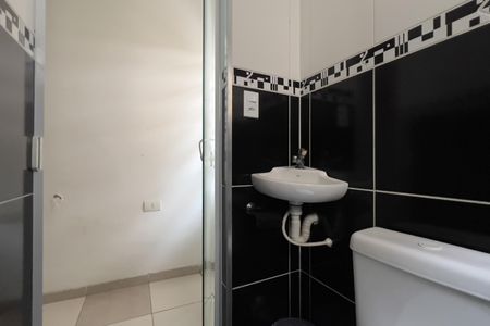 Casa à venda com 180m², 2 quartos e sem vagaBanheiro Social