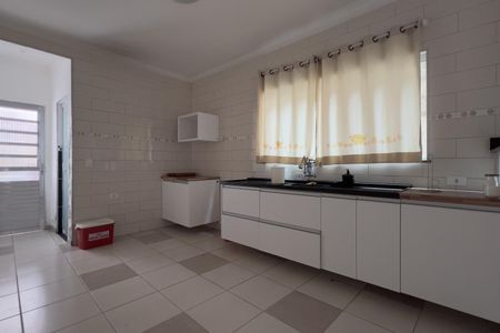 Casa à venda com 180m², 2 quartos e sem vagaCozinha e Área de Serviço