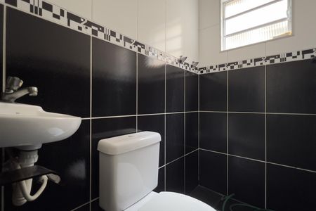 Casa à venda com 180m², 2 quartos e sem vagaBanheiro Social