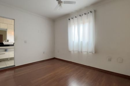 Casa à venda com 180m², 2 quartos e sem vagaSuíte