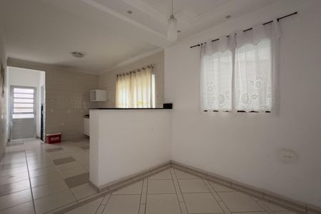 Casa à venda com 180m², 2 quartos e sem vagaCozinha e Área de Serviço