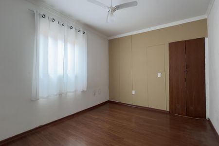 Casa à venda com 180m², 2 quartos e sem vagaSuíte