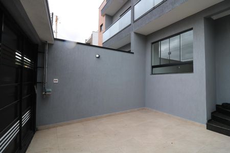 Casa à venda com 110m², 3 quartos e 2 vagasGaragem