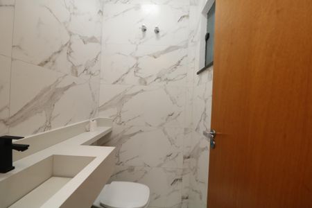 Lavabo de casa à venda com 3 quartos, 110m² em Vila Charlote, São Paulo