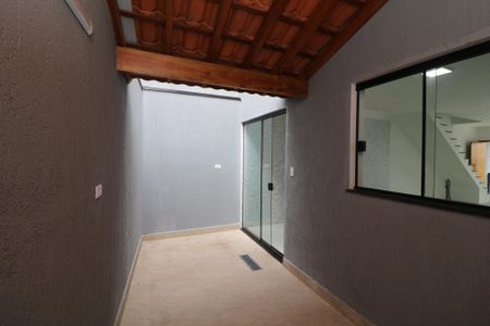 Casa à venda com 110m², 3 quartos e 2 vagasÁrea de Serviço