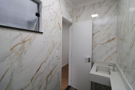 Casa à venda com 110m², 3 quartos e 2 vagasBanheiro