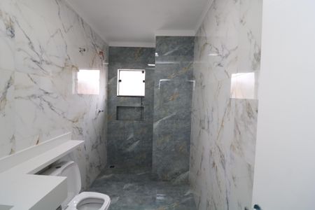 Casa à venda com 110m², 3 quartos e 2 vagasBanheiro da Suíte