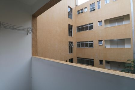 Apartamento para alugar com 100m², 2 quartos e 1 vagaVaranda