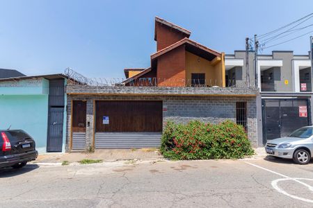 Casa à venda com 200m², 4 quartos e 3 vagasFachada