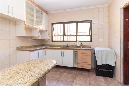 Casa à venda com 200m², 4 quartos e 3 vagasCozinha
