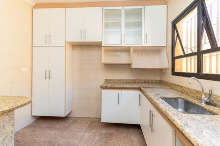 Casa à venda com 200m², 4 quartos e 3 vagasCozinha