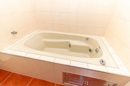 Casa à venda com 200m², 4 quartos e 3 vagasBanheiro da Suíte 1