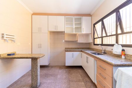 Casa à venda com 200m², 4 quartos e 3 vagasCozinha