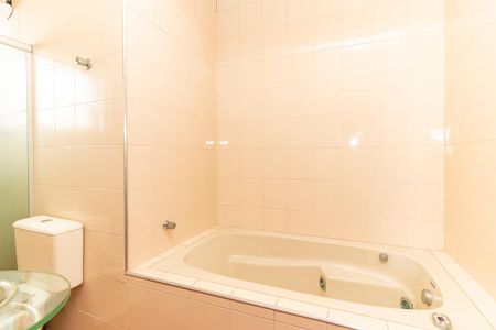 Casa à venda com 200m², 4 quartos e 3 vagasBanheiro da Suíte 1