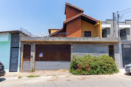 Casa à venda com 200m², 4 quartos e 3 vagasFachada