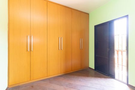 Casa à venda com 200m², 4 quartos e 3 vagasQuarto 3