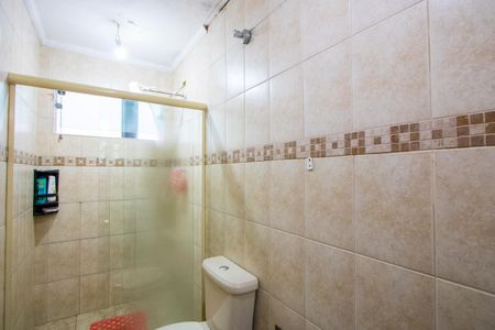 Casa à venda com 180m², 3 quartos e 4 vagasBanheiro da Suite 2