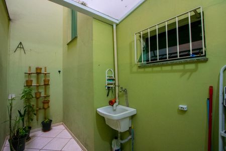 Casa à venda com 180m², 3 quartos e 4 vagasQuintal