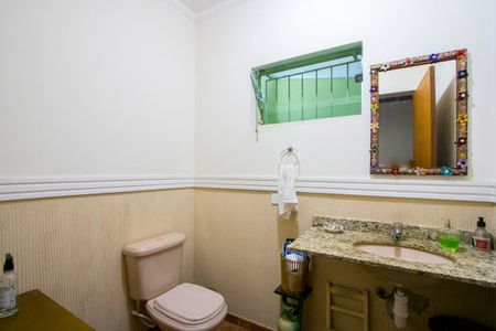 Casa à venda com 180m², 3 quartos e 4 vagasLavabo