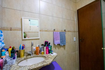 Casa à venda com 180m², 3 quartos e 4 vagasBanheiro da Suite 3