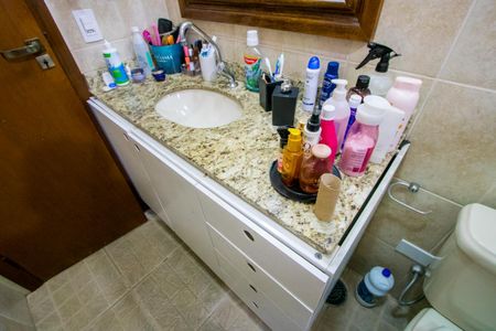 Casa à venda com 180m², 3 quartos e 4 vagasBanheiro da Suite 1