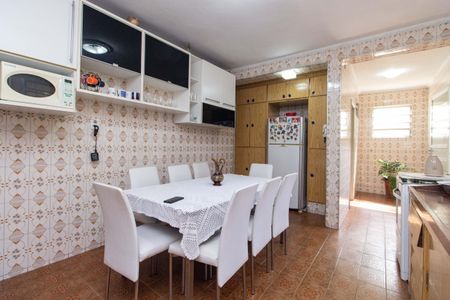 Casa à venda com 150m², 3 quartos e 2 vagas Casa à venda com 150m², 3 quartos e 2 vagasCozinha