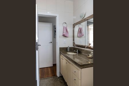 Apartamento à venda com 142m², 3 quartos e 2 vagas Apartamento à venda com 142m², 3 quartos e 2 vagasBanheiro Social