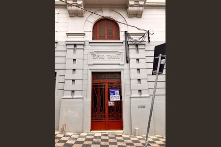 Apartamento à venda com 65m², 1 quarto e sem vagaFachada