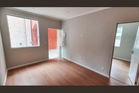 Casa à venda com 200m², 3 quartos e 4 vagasSala