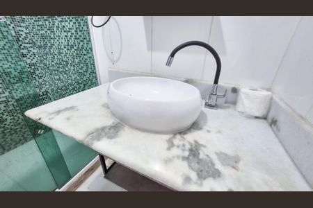 Casa à venda com 200m², 3 quartos e 4 vagasBanheiro