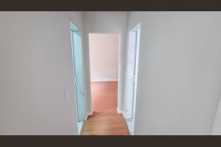 Casa à venda com 200m², 3 quartos e 4 vagasCorredor 