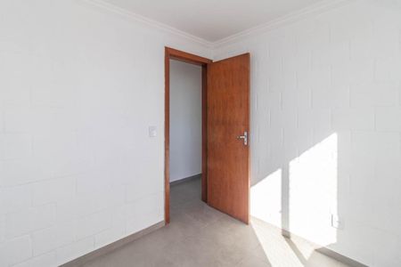 Quarto 1 de apartamento à venda com 2 quartos, 40m² em Campo Novo, Porto Alegre