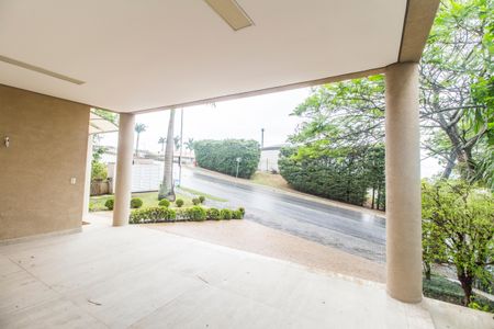 Casa de condomínio à venda com 489m², 4 quartos e 4 vagas Casa de condomínio à venda com 489m², 4 quartos e 4 vagasGaragem