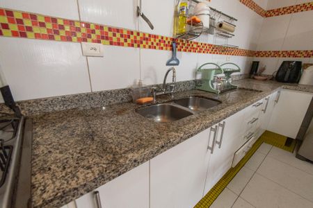 Apartamento à venda com 77m², 2 quartos e sem vaga Apartamento à venda com 77m², 2 quartos e sem vagaCozinha