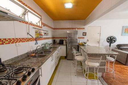 Apartamento à venda com 77m², 2 quartos e sem vaga Apartamento à venda com 77m², 2 quartos e sem vagaCozinha