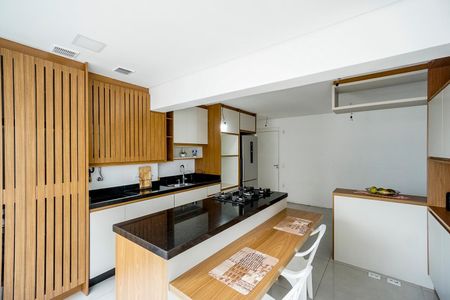 Apartamento à venda com 77m², 3 quartos e 1 vagaSala/Cozinha