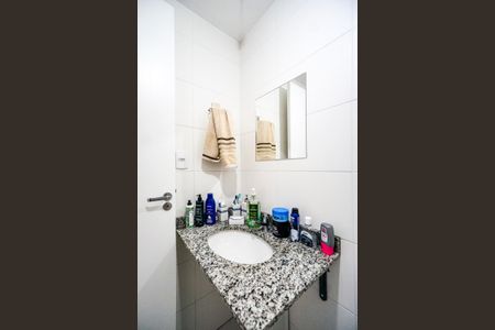 Apartamento à venda com 77m², 3 quartos e 1 vagaBanheiro social