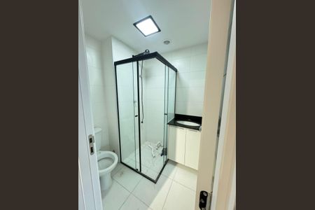 Banheiro de apartamento para alugar com 1 quarto, 29m² em Vila Independencia, São Paulo