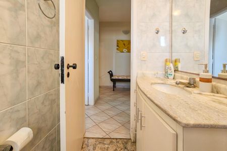 Apartamento para alugar com 154m², 4 quartos e 2 vagasbanheiro 1