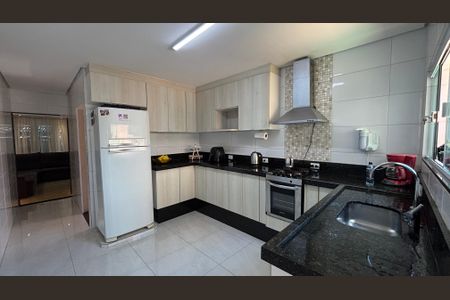 Casa para alugar com 220m², 4 quartos e 3 vagasCozinha