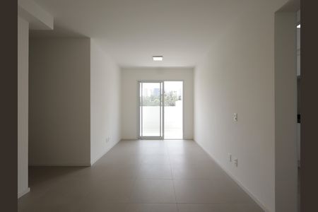 Apartamento para alugar com 86m², 2 quartos e 2 vagasSala