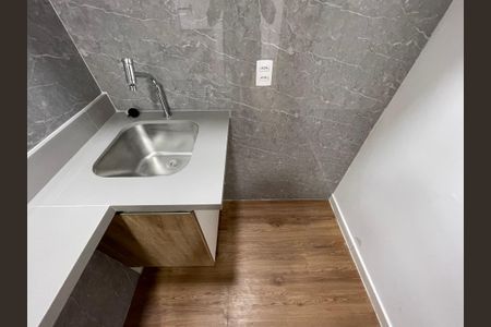 Apartamento à venda com 34m², 2 quartos e sem vaga Apartamento à venda com 34m², 2 quartos e sem vagaCozinha e Área de Serviço