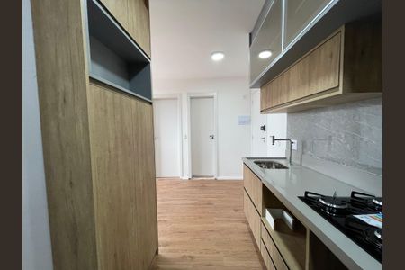 Apartamento à venda com 34m², 2 quartos e sem vaga Apartamento à venda com 34m², 2 quartos e sem vagaCozinha e Área de Serviço