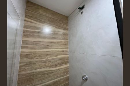 Apartamento à venda com 34m², 2 quartos e sem vaga Apartamento à venda com 34m², 2 quartos e sem vagaBanheiro